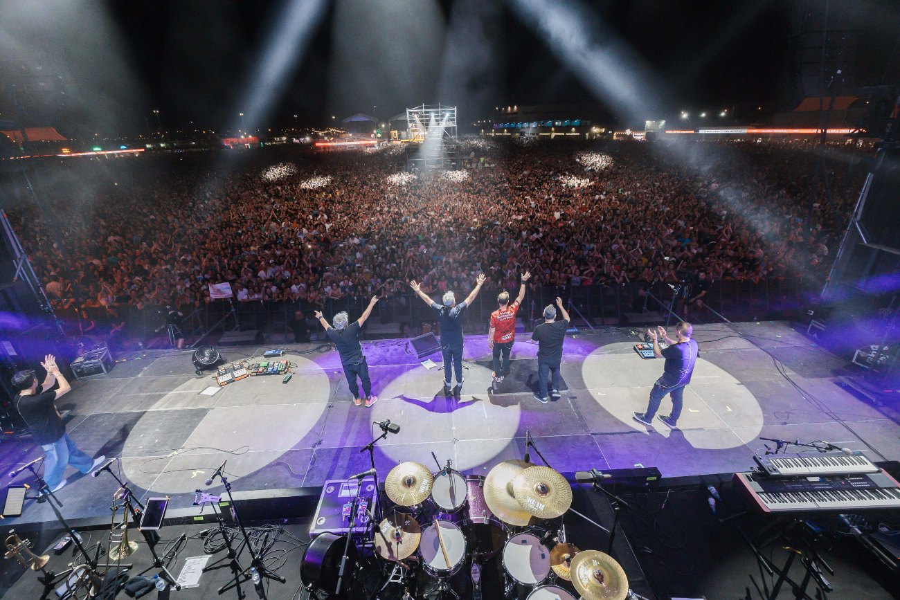 Hombres G présente un défilé de hits ; YSY A donne le spectacle le plus original de Sonorama