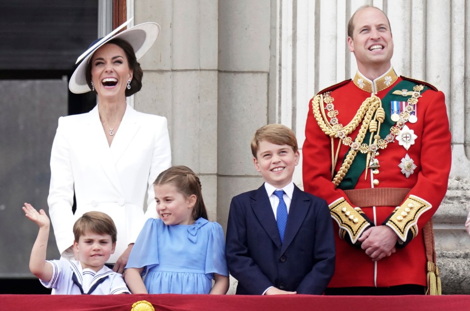 La famille Wales sur le balcon du palais de Buckingham