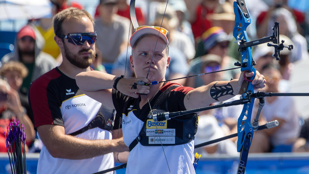 ARGENT!  Le duo d’archers allemands crée quelque chose de nouveau