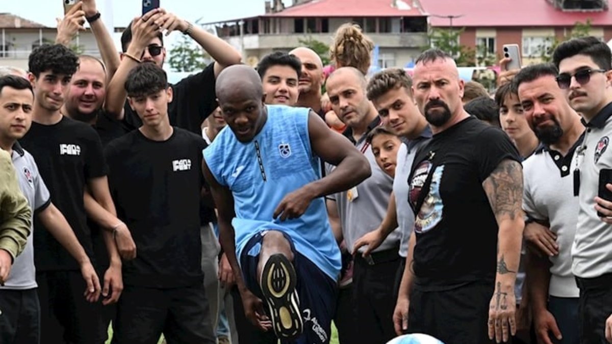 Anthony Nwakaeme a rencontré des fans au festival de football