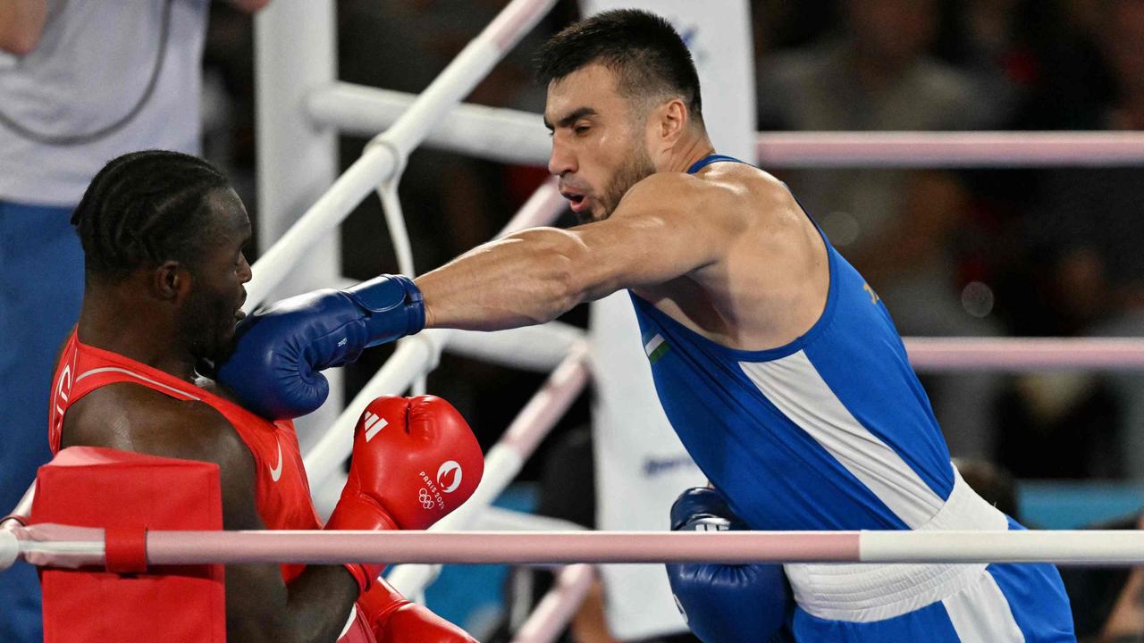 Jeux Olympiques de Paris : le boxeur Tiafack termine les JO avec le bronze