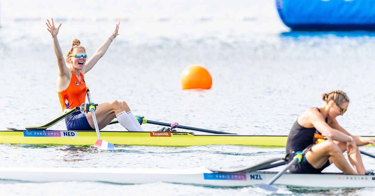 Karolien Florijn complète ses succès en aviron aux Jeux en skiff.  « J’ai de l’or et je suis le premier Néerlandais à y parvenir »