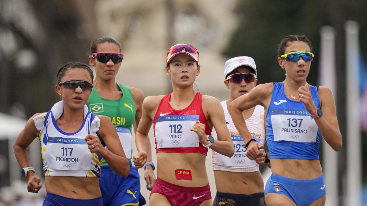 L’Italie n’est que sixième dans la course de relais : Stano est troisième, puis Palmisano s’effondre.  Antonella : « J’ai eu le Covid »