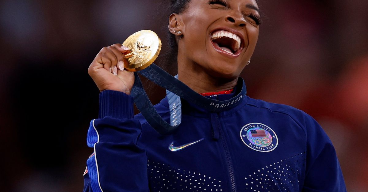 La superstar Simone Biles emmène les fans de gymnastique dans ses émotions et est loin d’avoir fini à Paris