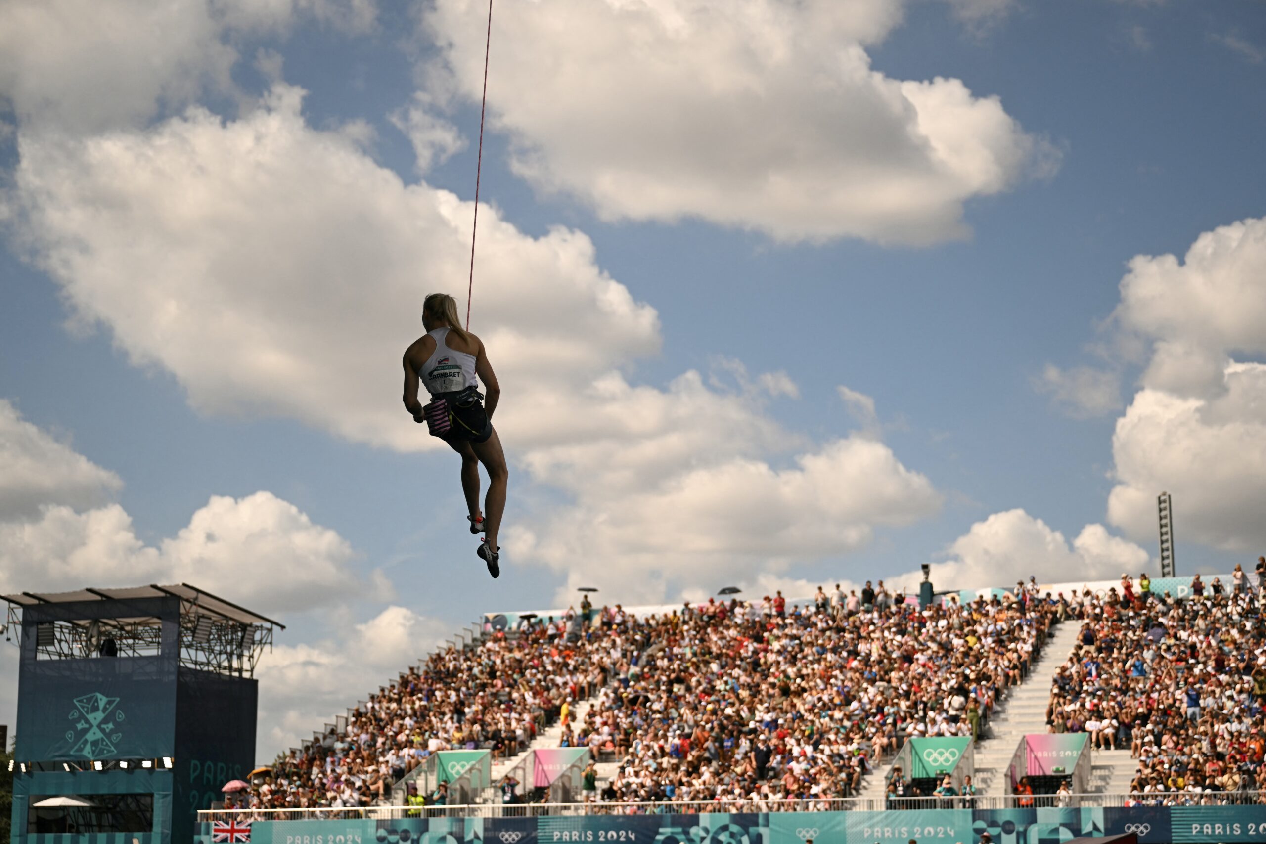 Les athlètes féminines sont de plus en plus fortes dans cette discipline qui voit, outre nos athlètes italiens, une représentante notable de la Slovène Janja Garnbret, première médaille d’or au monde dans cette discipline olympique et qui défendra son titre samedi à Paris.