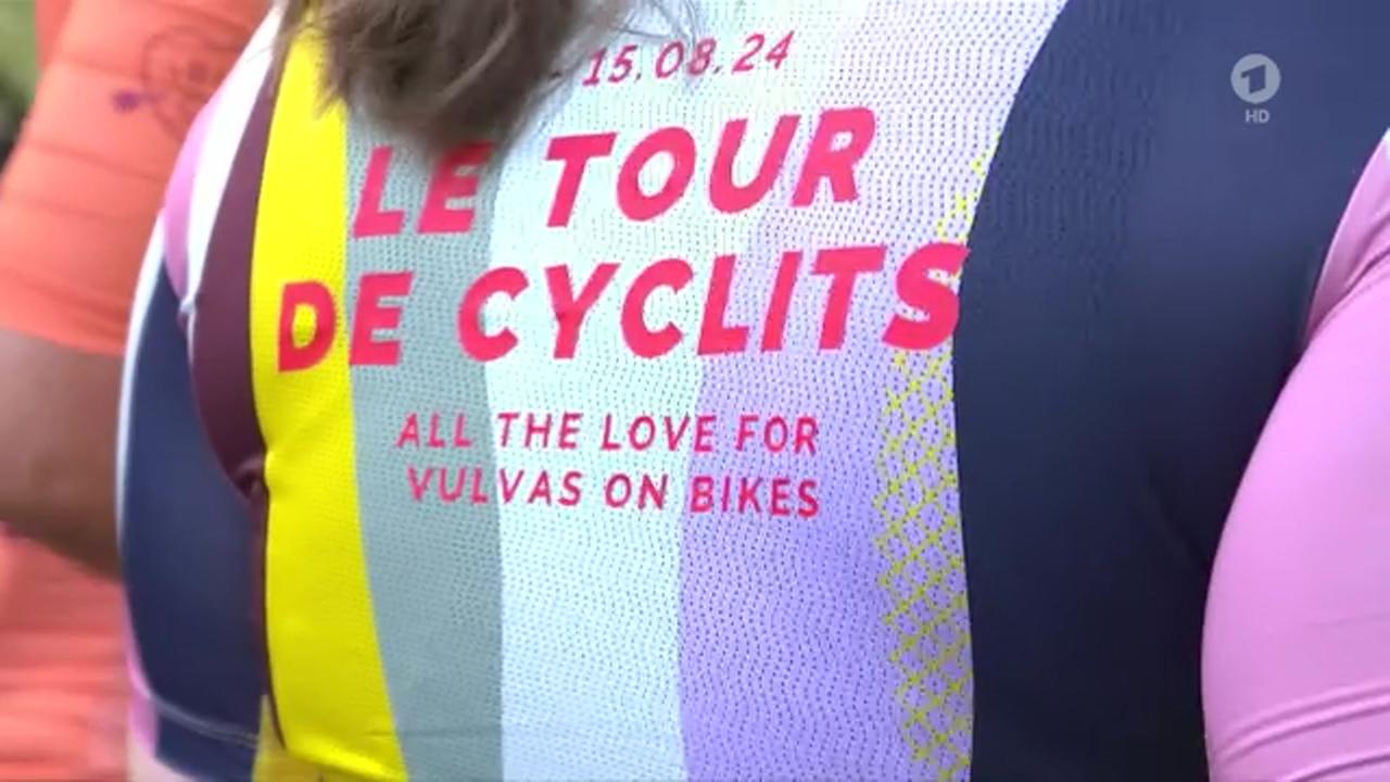 Les motardes se rendent au tour à vélo pour soutenir les professionnels