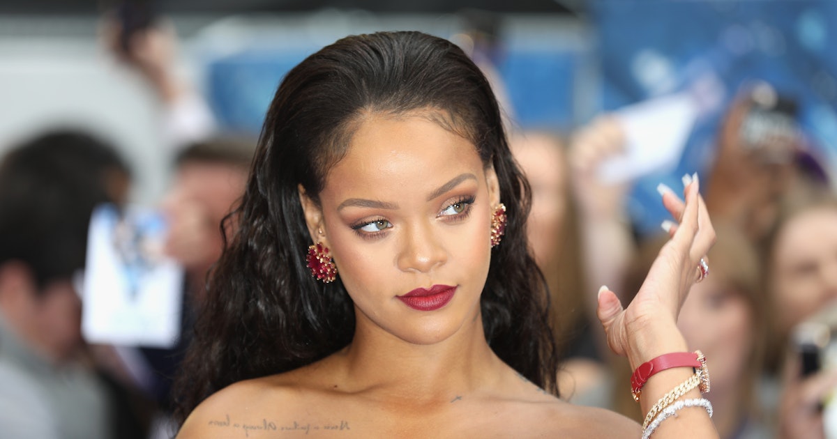 Les sourcils en cristal de Rihanna ne ressemblent à rien de ce qu’elle a déjà essayé