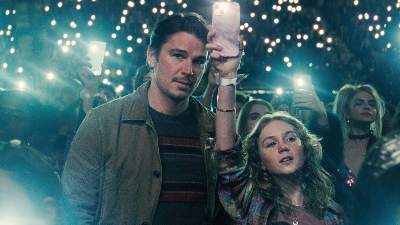 "Piège" est le dernier film de M. Night Shyamalan, célèbre pour ses thrillers (comme "Le sixième sens"), qui avec ce film ramène au cinéma l’inoubliable Josh Hartnett, enfin en tant que protagoniste… dans le rôle d’un tueur en série impitoyable