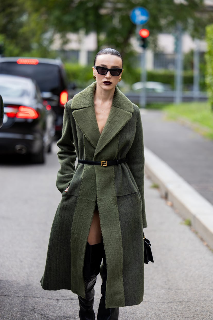 looks beauté street style de la fashion week de milan printemps/été 2025