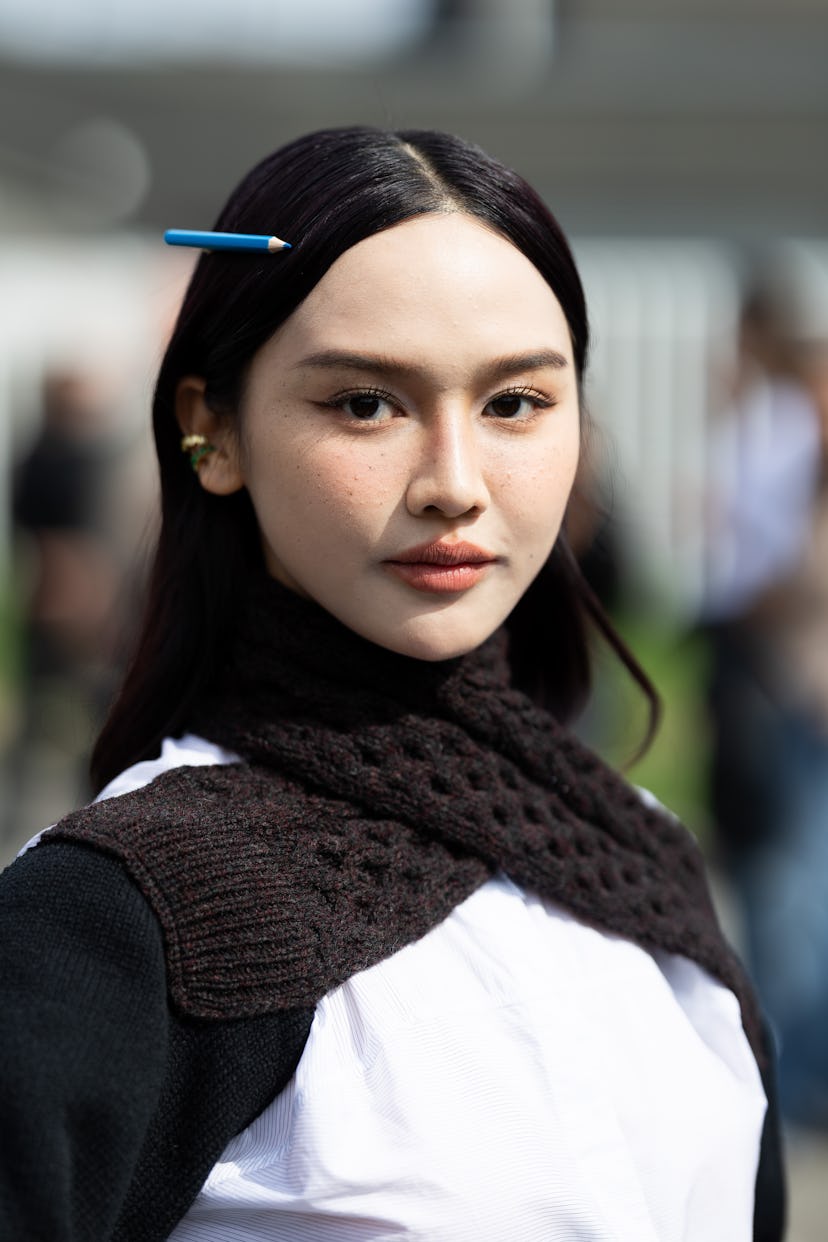 looks beauté street style de la fashion week de milan printemps/été 2025 