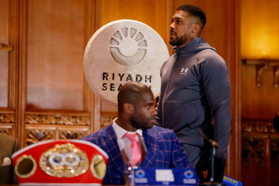 Daniel Dubois et Joshua ont eu un échange gênant lors d'une conférence de presse