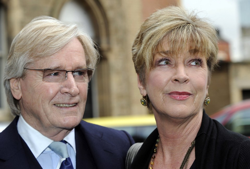 Bill et sa regrettée co-star Anne Kirkbride, qui jouait sa femme à l'écran, Deirdre Barlow