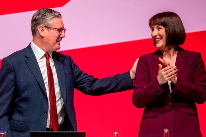 Le Premier ministre Sir Keir Starmer avec la chancelière Rachel Reeves