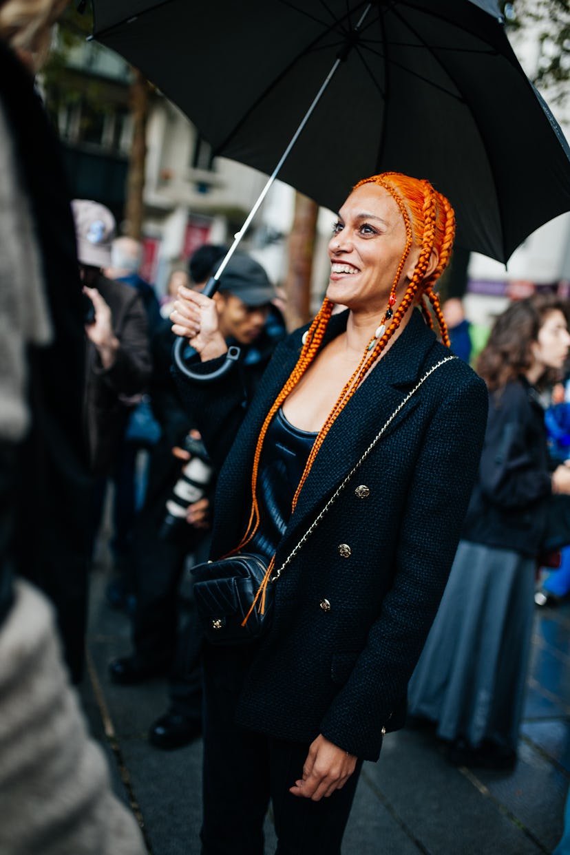 looks beauté street style de la fashion week de paris printemps/été 2025 