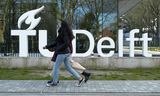 La TU Delft a menacé lundi de poursuites judiciaires contre le rédacteur en chef du magazine universitaire Delta, après la publication d'un article critique. 