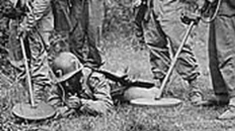 Des soldats américains recherchent des mines (photo : archives)