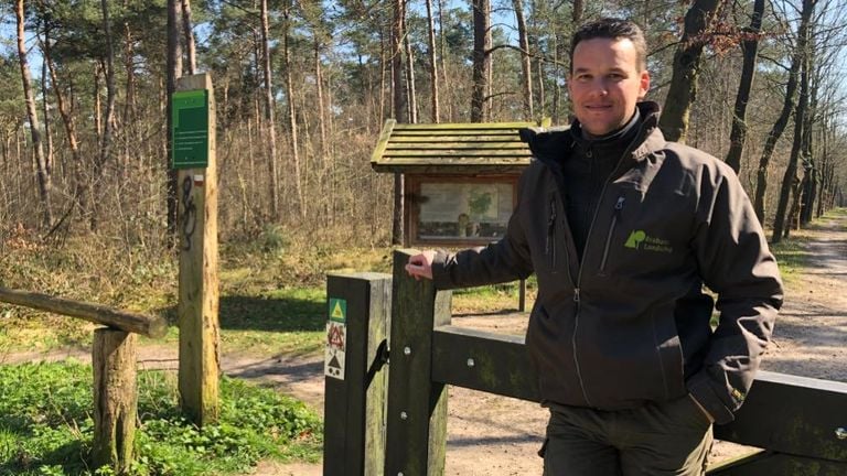 Le garde forestier Erik de Jonge (photo : Erik Peeters).