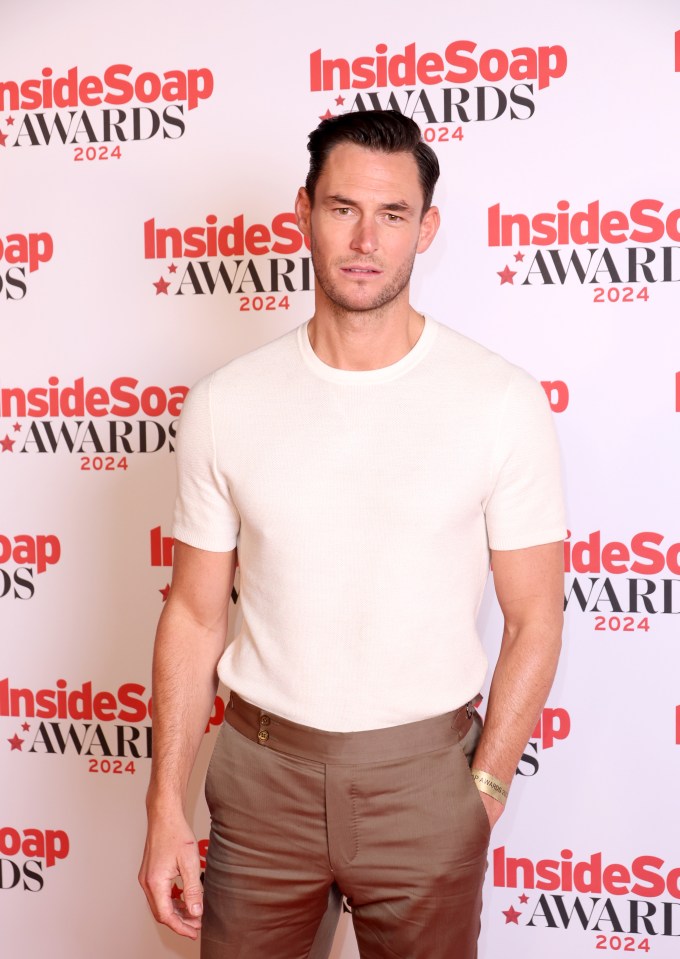 James s'est entretenu exclusivement avec The Sun lors des Inside Soap Awards de cette année