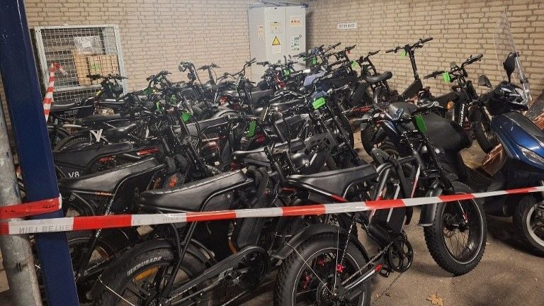 Les trente fat bikes gonflés à bloc qui ont été emportés lors du contrôle (photo : police).