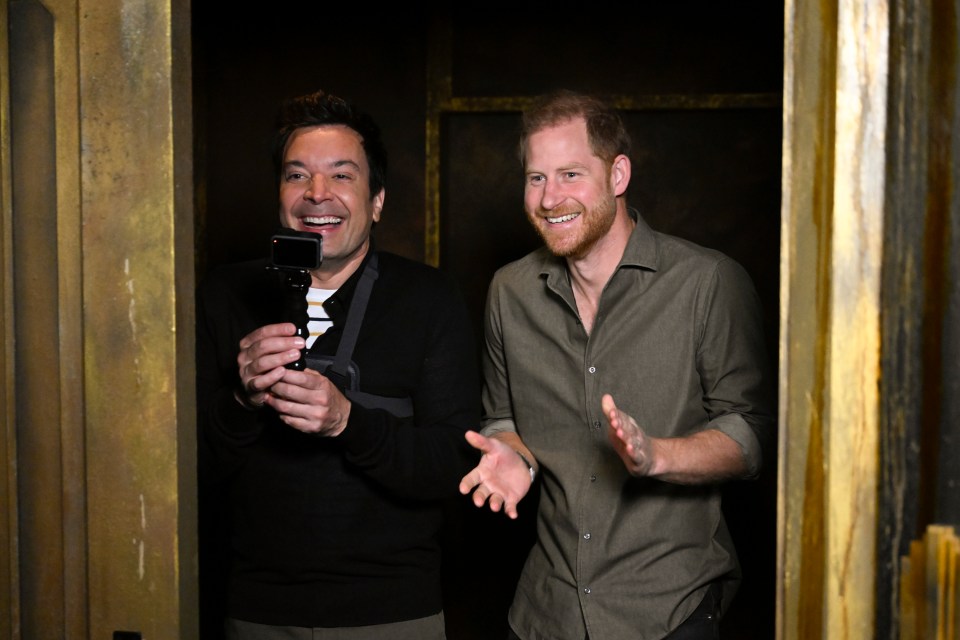 L'animateur du Tonight Show, Jimmy Fallon et Harry, présente 