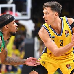 Matteo Spagnolo (ALBA Berlin, 3) et Lorenzo Brown (Panathinaikos Athènes, 2) le 3 et 24 octobre (Image : imago images/Eibner)