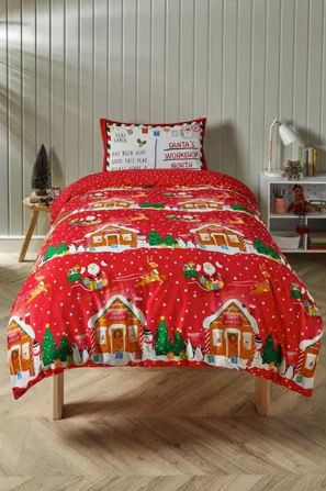 L'ensemble de couette Santas Workshop se vend en ligne pour seulement 2,49 £