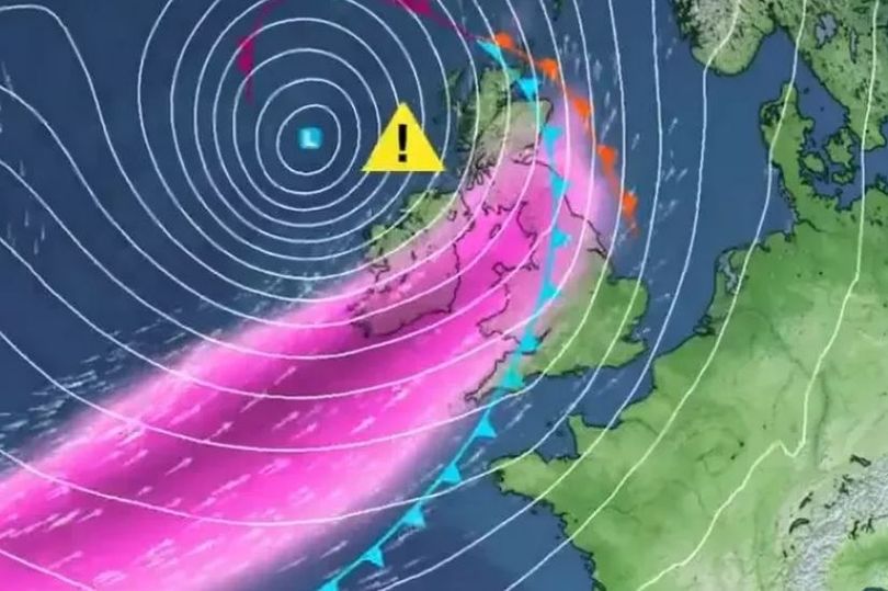 Une carte montre le chemin de la tempête Ashley