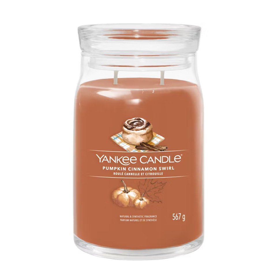 Cette grande bougie Yankee Pumpkin Cinnamon Swirl coûte 29,99 £ de yankeecandle.co.uk