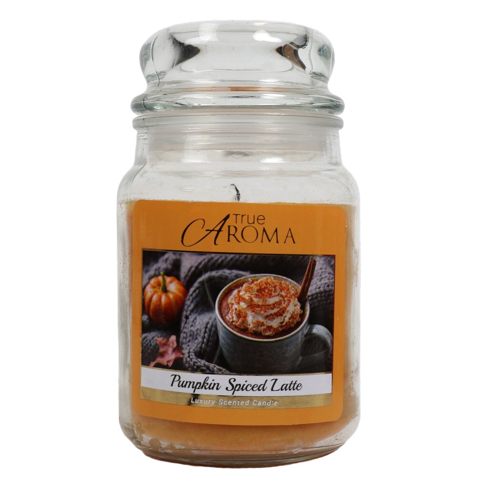 Mais cette grande bougie similaire Pumpkin Spiced Latte ne coûte que 3,99 £ chez The Range