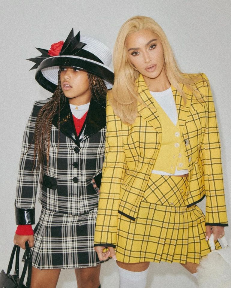 Kim et sa fille North habillées en personnages Clueless pour Halloween