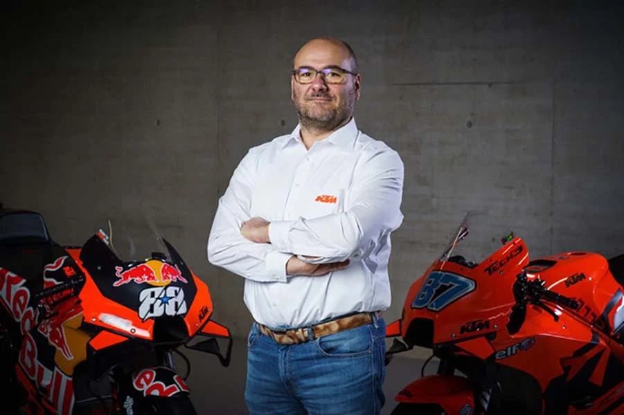 fabiano sterlacchini passe de ktm au nouveau directeur technique d'aprilia