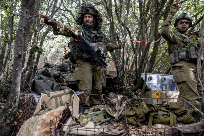 Troupes israéliennes lors d'une intégration organisée par l'armée israélienne dans la région de Naqoura, au sud du Liban, près de la frontière avec Israël.