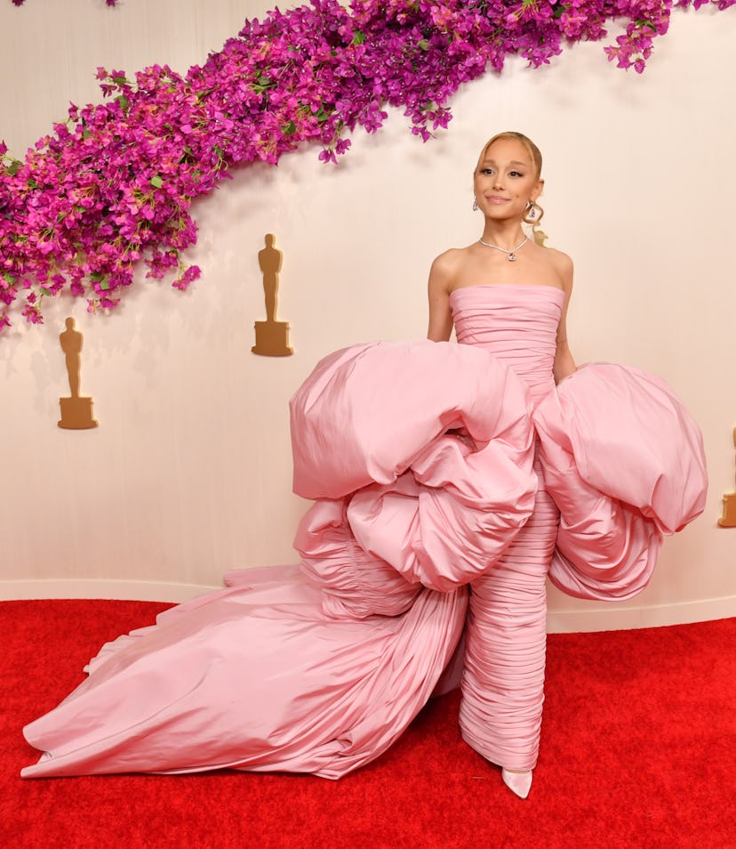 Ariana Grande assiste à la 96e cérémonie annuelle des Oscars 