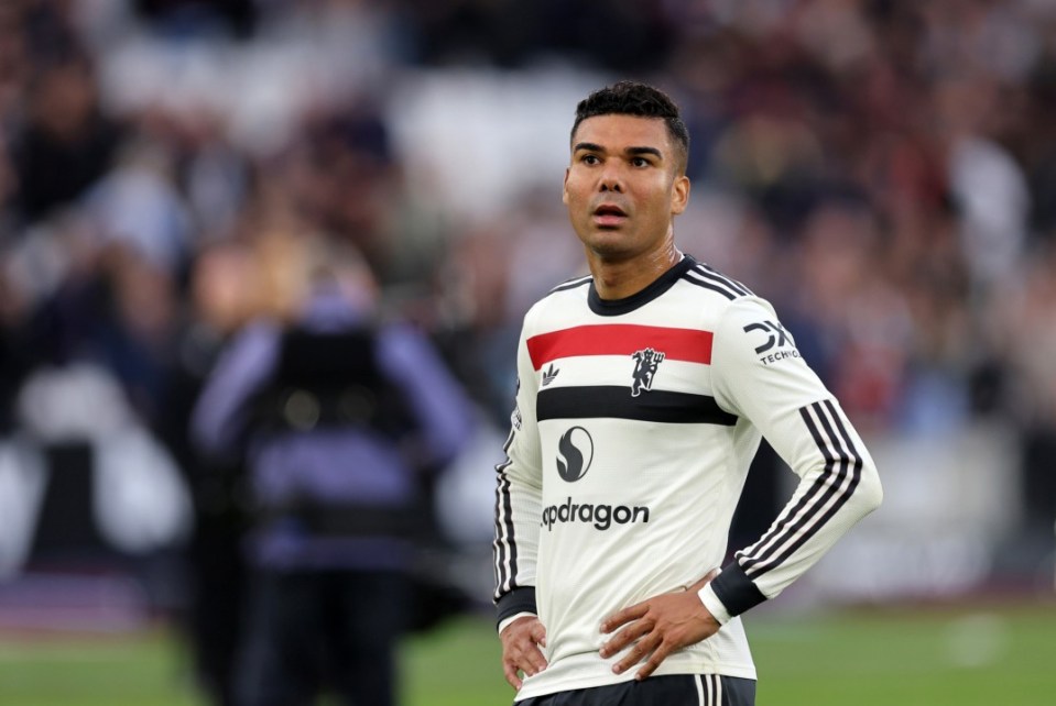 Pendant ce temps, Casemiro a été à la fois critiqué et félicité ces dernières semaines après avoir marqué trois buts en deux matchs après le limogeage d'Erik ten Hag.