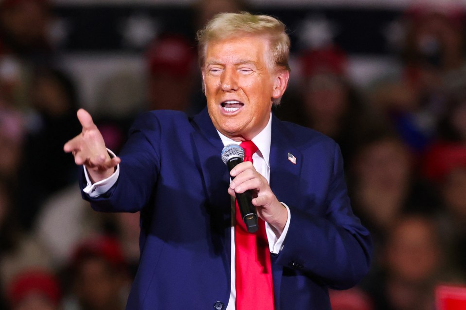 Donald Trump s'exprime lors d'une assemblée publique au Convention Center de Lancaster, en Pennsylvanie.