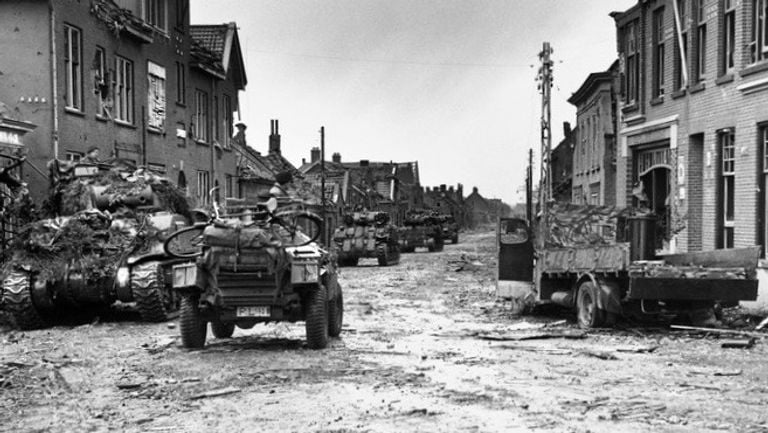 Centre du village de Moerdijk, Steenweg (photo : archives)