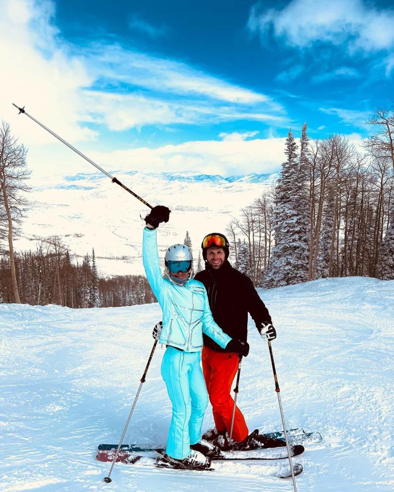 Eric et sa femme en vacances au ski