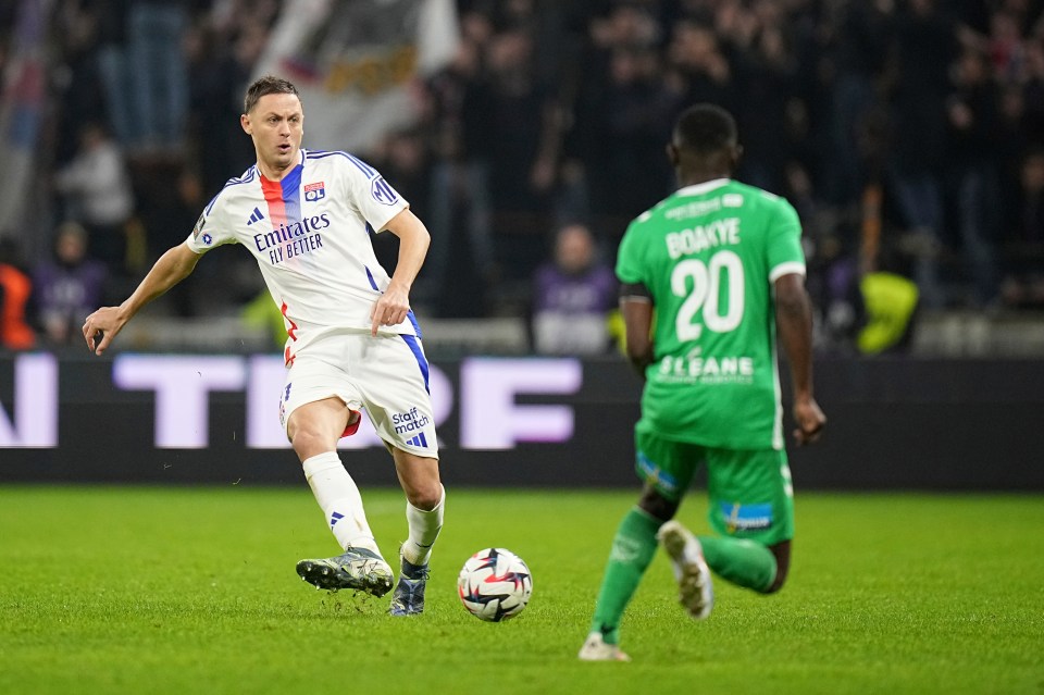 L'ancienne star de Man Utd, Nemanja Matic, joue désormais pour Lyon