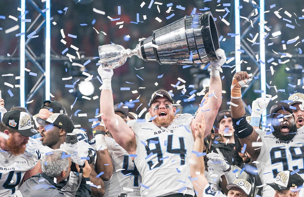 Die Argonauts feiern ihren Sieg im Grey Cup