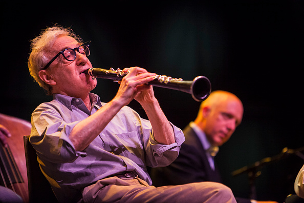 Woody Allen avec son New Orleans Jazz Band au Royal Albert Hall de Londres en 2017.