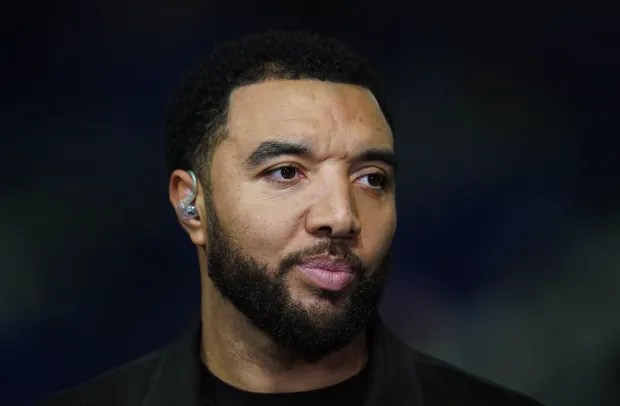 Troy Deeney a exhorté Amorim à jeter Van Nistelrooy sur le trottoir