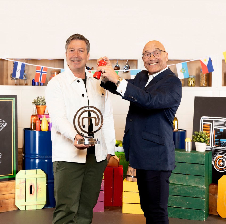 Gregg avec son co-présentateur de MasterChef, John Torode