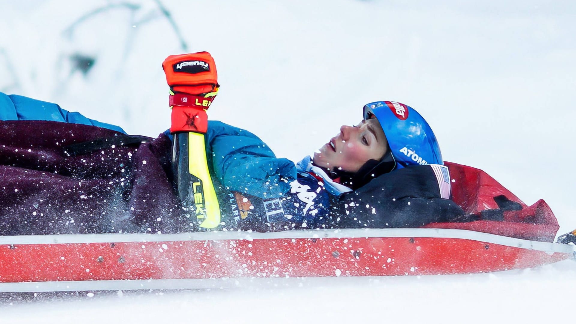 Minutes anxieuses : Après sa chute à Killington, Mikaela Shiffrin a été évacuée sur une civière.