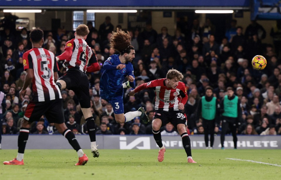 Cucurella a propulsé les Bleus devant