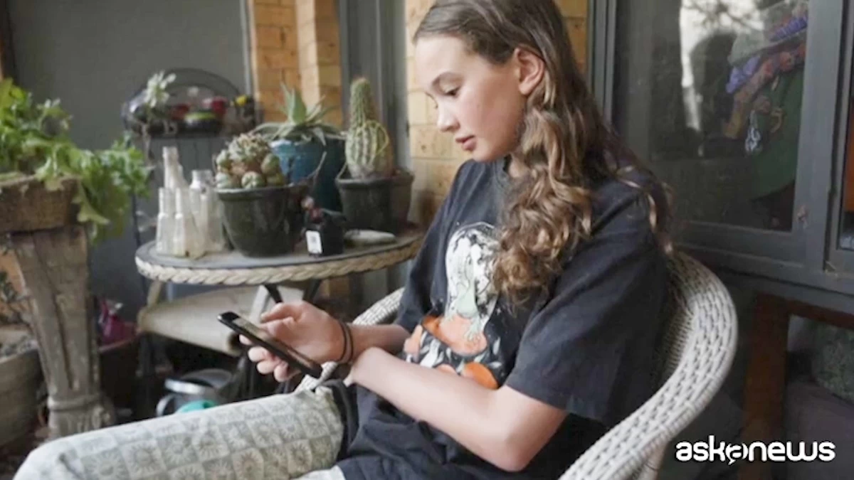 Les réseaux sociaux interdits aux enfants de moins de 16 ans : la première loi australienne « pour protéger la santé mentale »