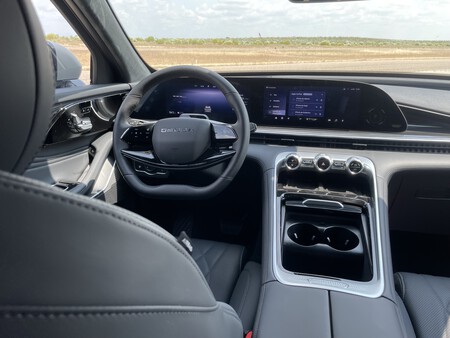 Omoda intérieur