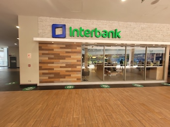 Por lo general, Interbank atiende