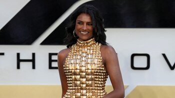 Simone Ashley ya se quedó