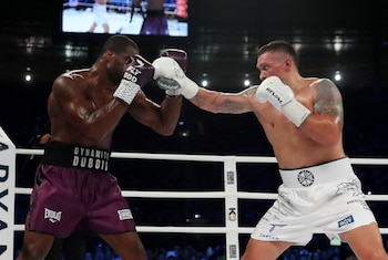 Oleksandr Usyk se impuso sobre