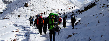 Excréments laissés par des alpinistes sur Everest